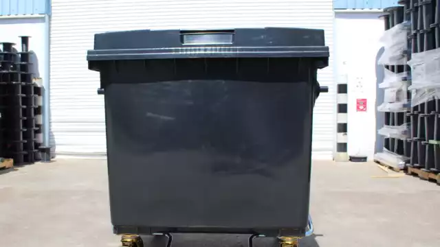 El Servicio Médico Forense se encargó del levantamiento del contenedor