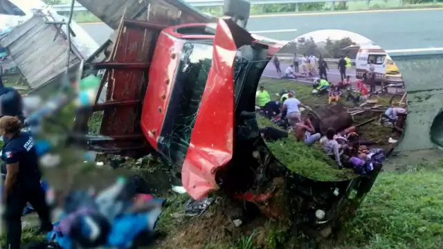 En la camioneta viajaban un total de 27 personas de origen cubano
