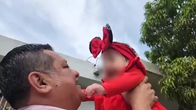 Comentó que existía alto riesgo al entubarla tras la cirugía, por lo que se prepararon tres paquetes de sangre