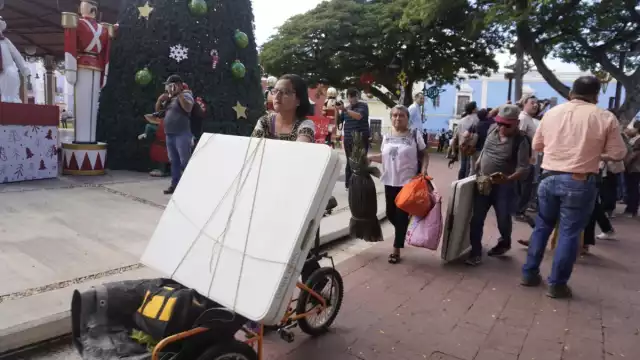 Los artesanos llevaban una semana de haber sido desalojados