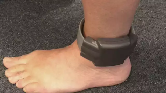 Se le otorgaron medidas cautelares que estarán vigente todo el tiempo que dure el proceso