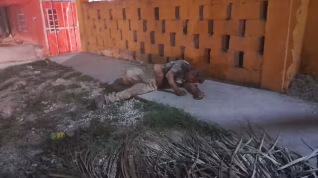 Más tarde fue llevado con sus familiares