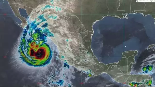 El Huracán Norma estaría tocando tierra la tarde de este sábado en las costas de Baja California Sur