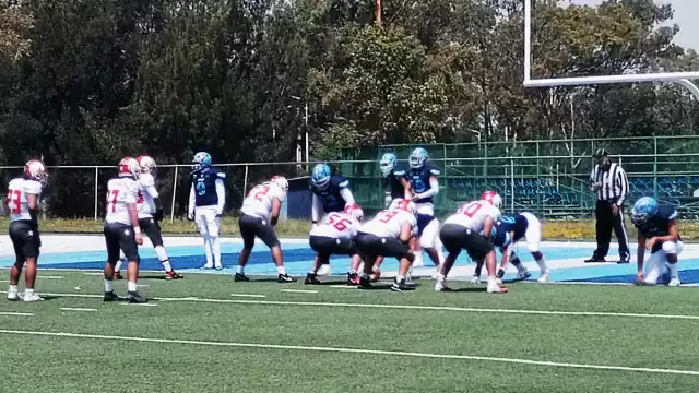 Los Lobos recortaron la diferencia en el marcador a cinco minutos de finalizar la primera mitad,