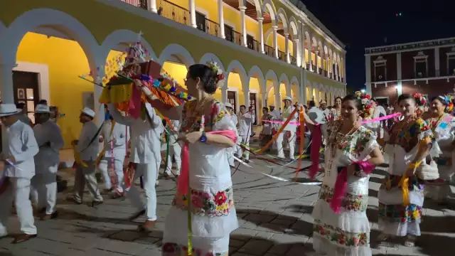 Más de mil personas participan en la vaquería