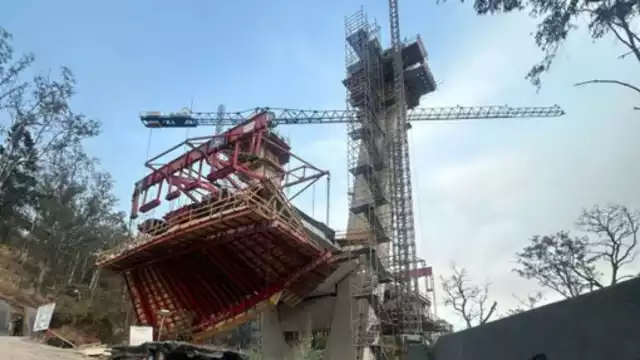 Otro trabajador resultó herido tras la caída en el Tren Interurbano