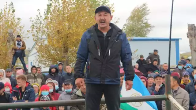 En Baimak Rusia, se presentaron protestas por el encarcelamienro de un reconocido activista que se oponía a la explotación de minas de oro en la región