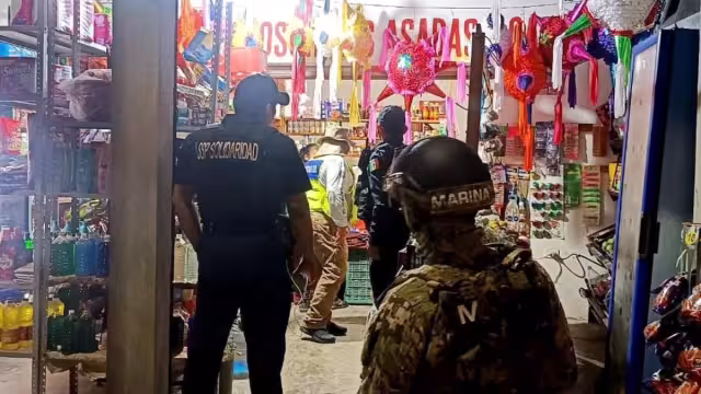 En la colonia Colosio, se aseguraron al menos 10 kilos de pirotecnia, la cual no contaba con los permisos requeridos