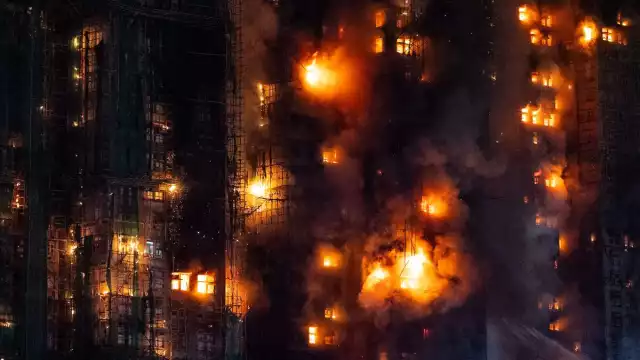 El Departamento de Servicios de Bomberos desplegó 128 camiones y 57 ambulancias para combatir el incendio