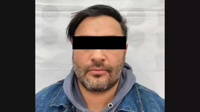 La Fiscalía General de Justicia del Estado de México, logró la detención de Aldo Federico "N", colaborador del ex Alcalde de Toluca Raymundo "N", quien sigue prófugo y acusado de secuestro exprés