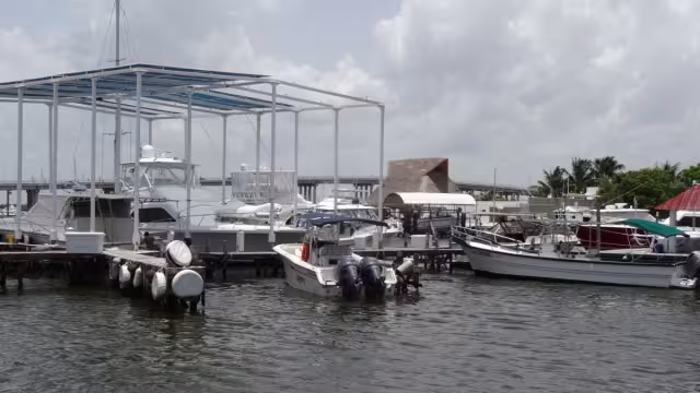 Los propietarios de estas naves están realizando la regularización de sus propiedades y poder disfrutarlas durante esta temporada vacacional