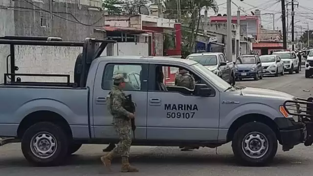 Trasciende la detención de dos personas durante el cateo en Progreso