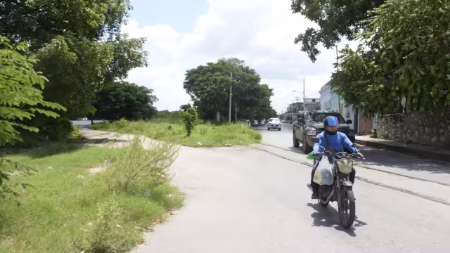 El mandatario estatal indicó que el proyecto original contemplaba revitalizar Paseo de Montejo, pero que las críticas que recibió modificaron el plan. Foto: Daniel Silva / Por Esto!