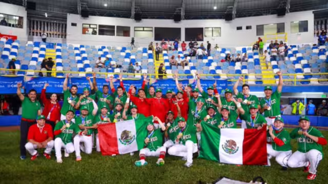 La celebración tricolor desde el Salvador. Foto: Especial