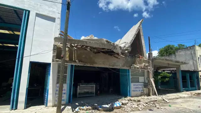 El hombre fue trasladado al hospital para ser atendido