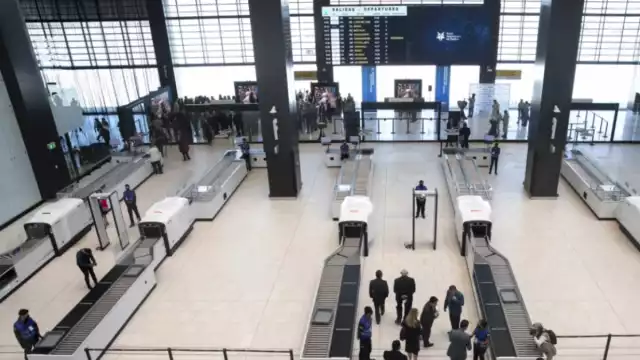 Los elementos caninos alertaron a la Guardia Nacional de las maletas con sustancias ilícitas