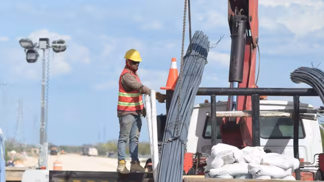 El Tramo 4 ha generado 62 mil empleos y se construyen 23 obras de drenaje transversal