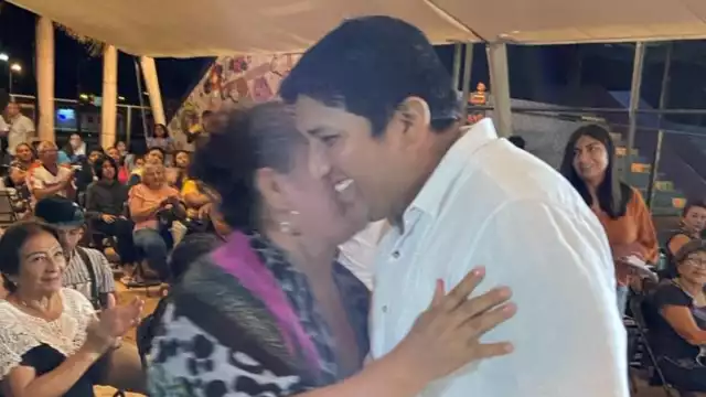 Numerosos vecinos de las colonias Vicente Solís y Mulsay asistieron a los festivales