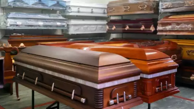 Se dio a conocer, que los elementos lograron la recuperación de 27 ataúdes para adultos y uno para niño