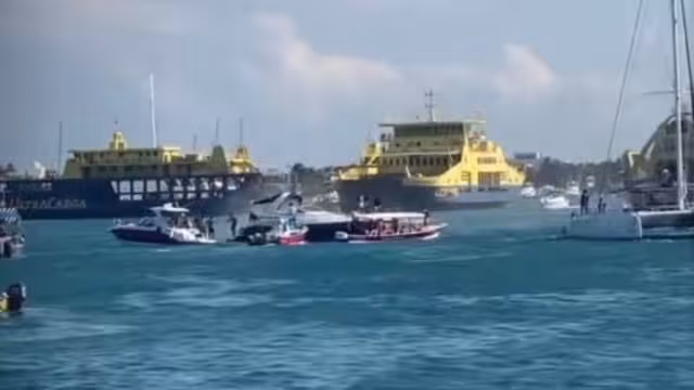 En el rescate participaron varios navíos.