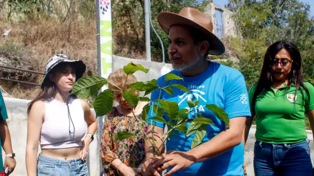 Se llevaron a cabo diversas actividades que fomentaban el cuidado del agua, la reforestación y el cuidado de los animales