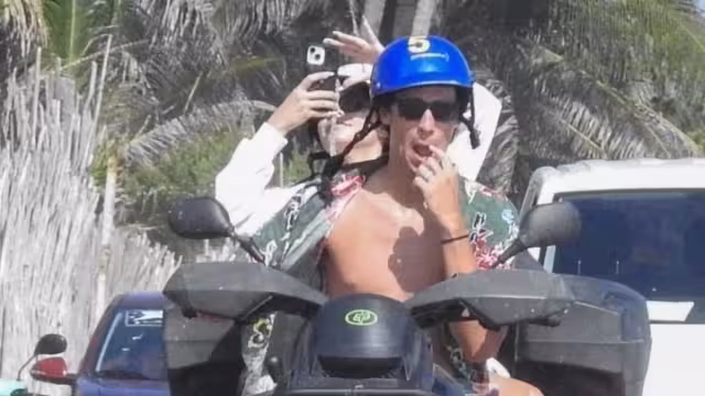 Los lugareños y turistas por igual fueron testigos del encanto de la recién casada actriz de Hollywood y su esposo