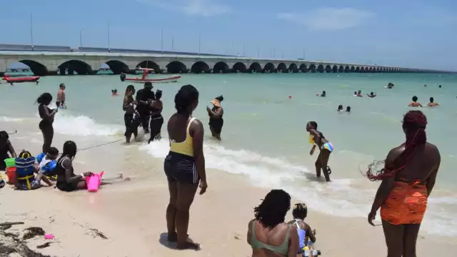 Cerca de mil personas del crucero decidieron quedarse en Progreso para pasar el día