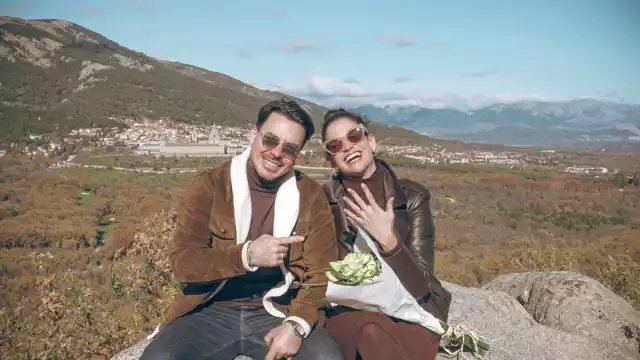 La pareja se comprometió en España