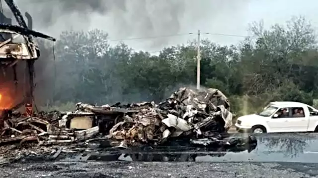 El punto del accidente fue pasando el puesto de revisión de “La Coma”, la madrugada de este sábado. Foto: @laprensamx