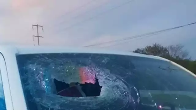 La mujer fue trasladada a un hospital, donde perdió la vida