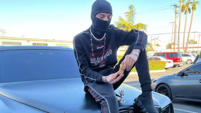 Peso Pluma y sus excentricos lujos. Foto: Especial