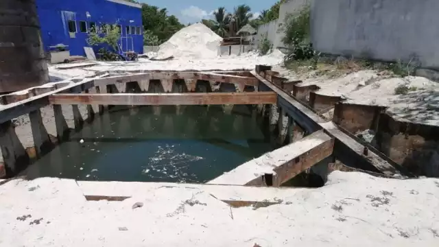 Diario unos 256 litros, va directo al drenaje durante el uso del sanitario