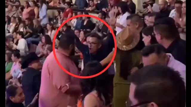 El momento en el que el conductor comenzó a gritar. Foto: Especial