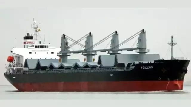 Rebeldes hutíes reivindicaron este sábado un ataque contra un "petrolero británico" con bandera panameña en el Mar Rojo