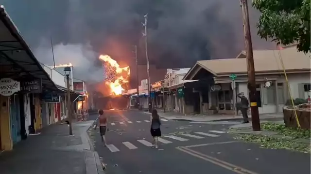 La pequeña ciudad isleña sigue siendo evacuada. Foto: Especial