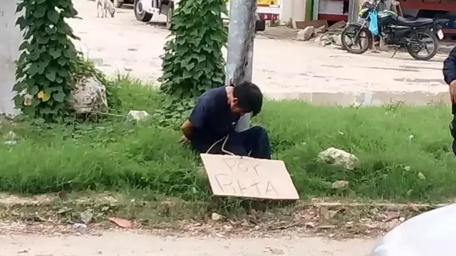 Al parecer, el hombre fue agredido dentro de las calles de la colonia irregular y arrastrado hasta el sitio donde fue abandonado, sin que nadie viera lo que pasó.