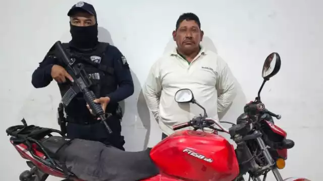 El hombre fue detenido al conducir a exceso de velocidad