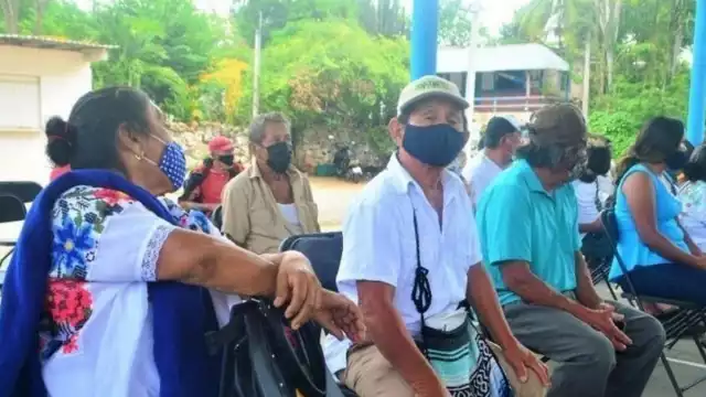 Habitantes de la cabecera municipal se dicen contentos con las acciones que ha realizado el mandatario del país.