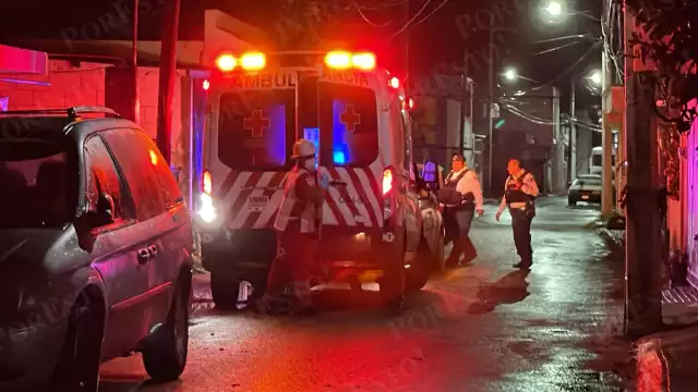 Paramédicos de la Cruz Roja Mexicana auxiliaron al lesionado