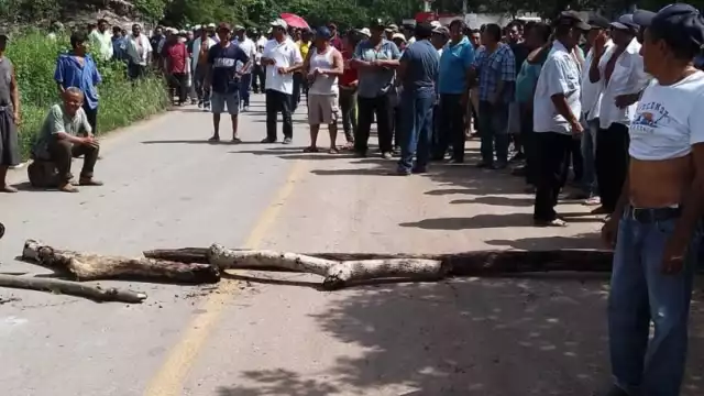 Protección Civil pide a los automovilistas y población en general tomar precauciones
