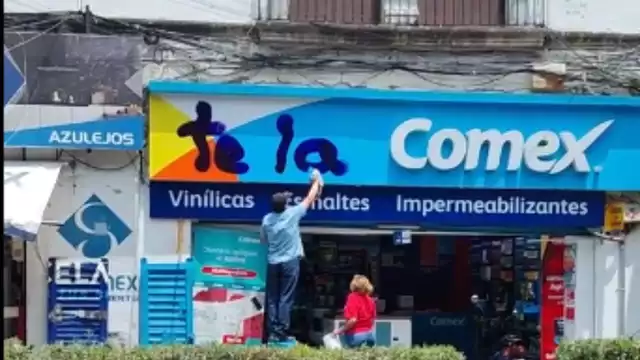 El dueño de la tienda tuvo que borrar la pinta en el letrero