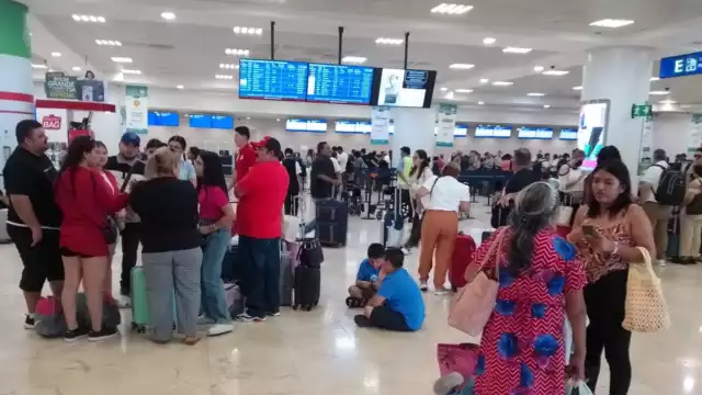 En la Terminal Dos se vio el clásico ajetreo de los pasajeros que ya partían a sus lugares de origen
