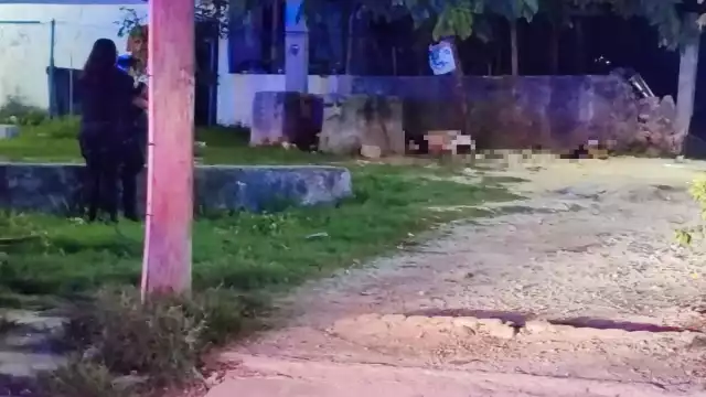 Los hombres se encontraban en un expendio de cervezas cuando fueron atacados