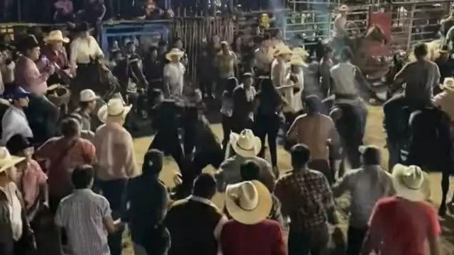 La población se mostró descontenta a causa de la ausencia de las autoridades de seguridad