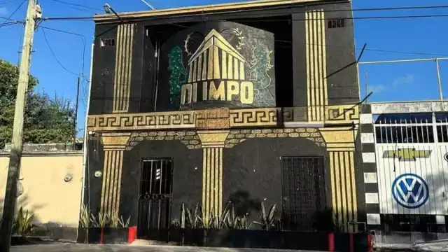 Se presume que es por el cobro del “derecho de piso”.