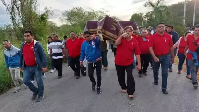 Se hará la misa correspondiente de su llegada, con cantos y alabanzas, en su honor