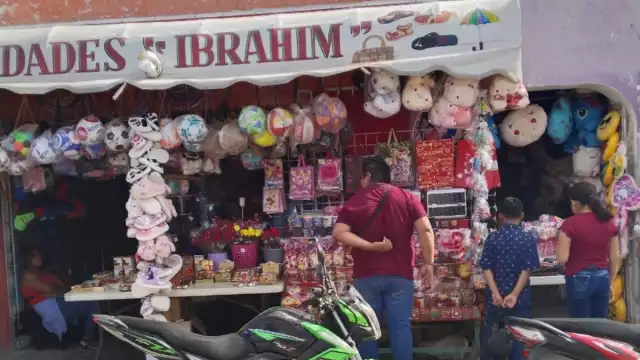 Gran número de pobladores compró regalos para sus seres queridos