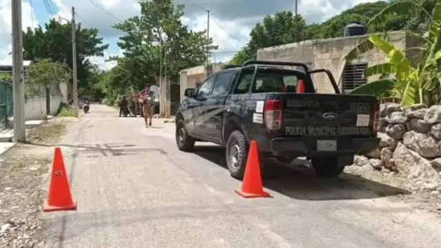 Acudieron elementos de la Policía Municipal, con agentes femeninos, quienes detuvieron el pleito