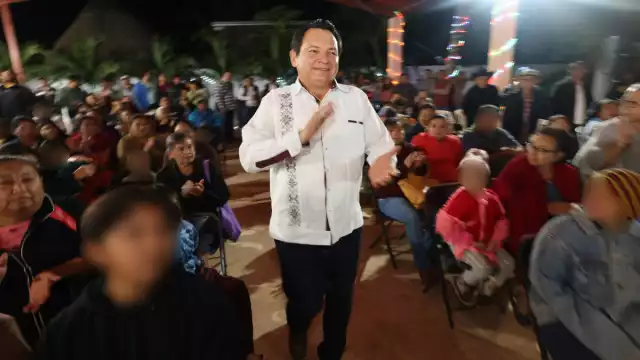 Joaquín Díaz Mena se registró este domingo como candidato a Gobernador por Yucatán