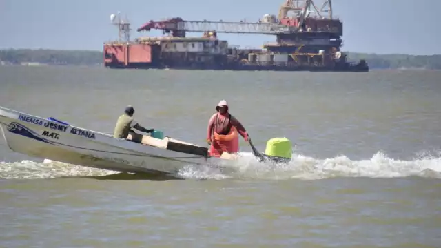 Los pescadores que prefieren no denunciar por la burocracia que impera en este lugar